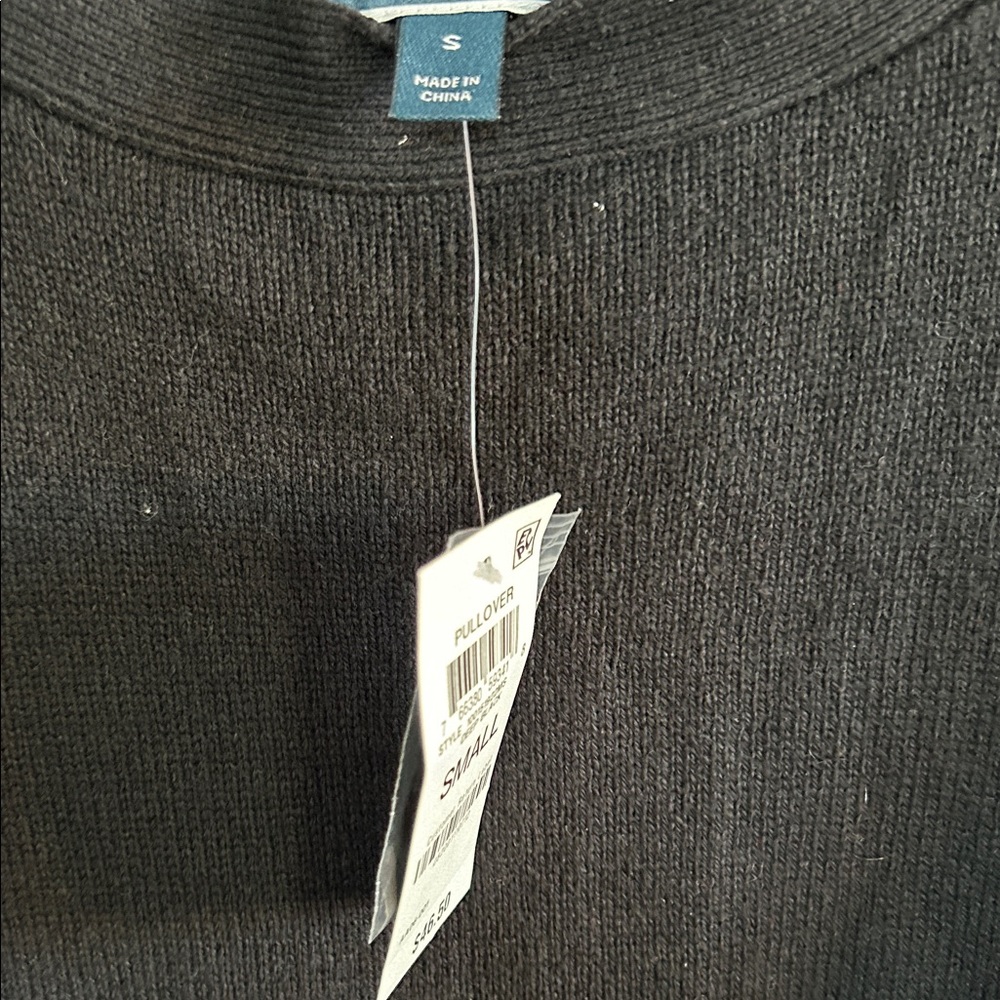 Black Ribbed Crewneck Pullover - Picture 2 of 3